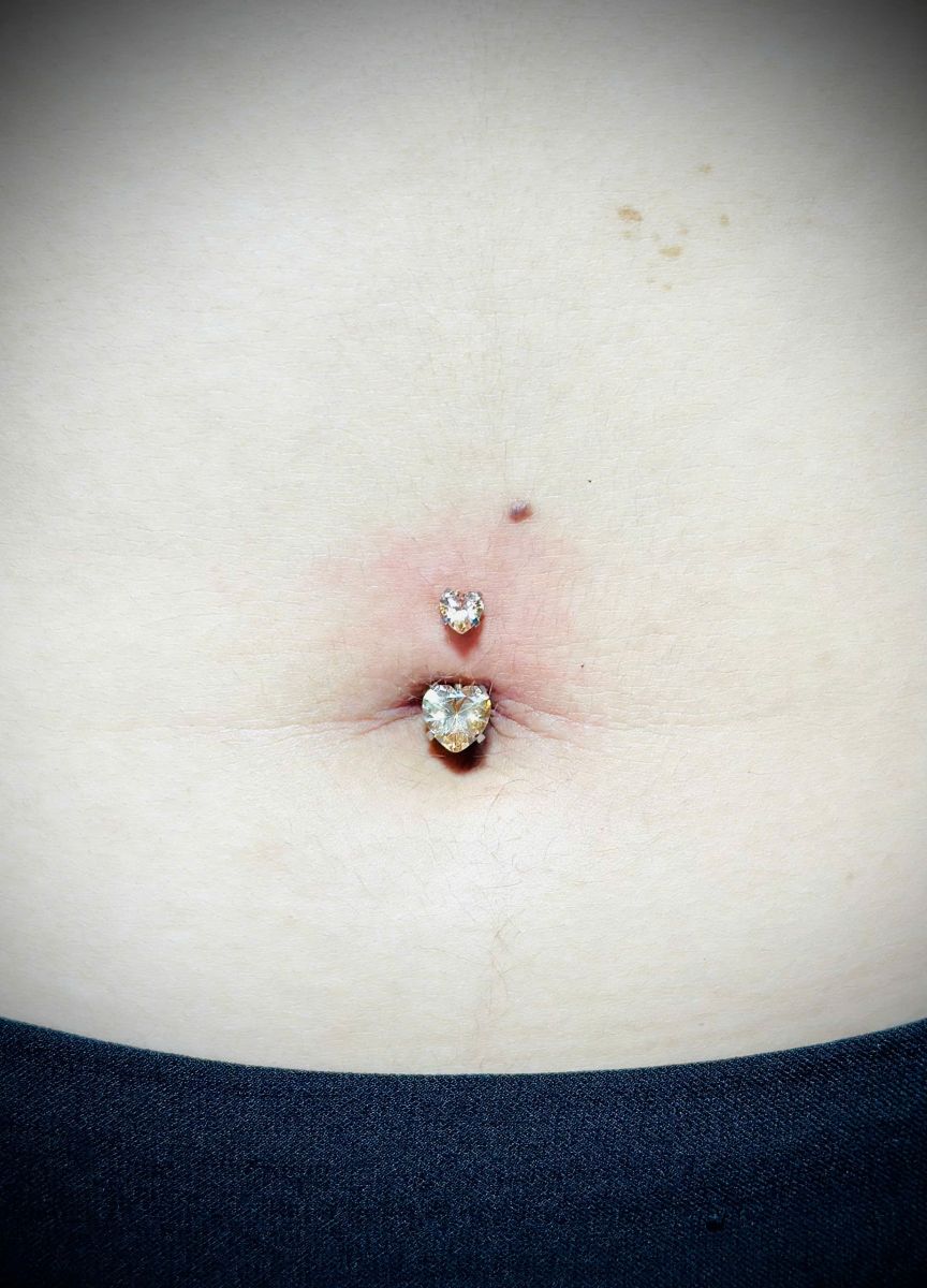 Xỏ khuyên giá rẻ Chơn Thành | Quang Louis Tattoo